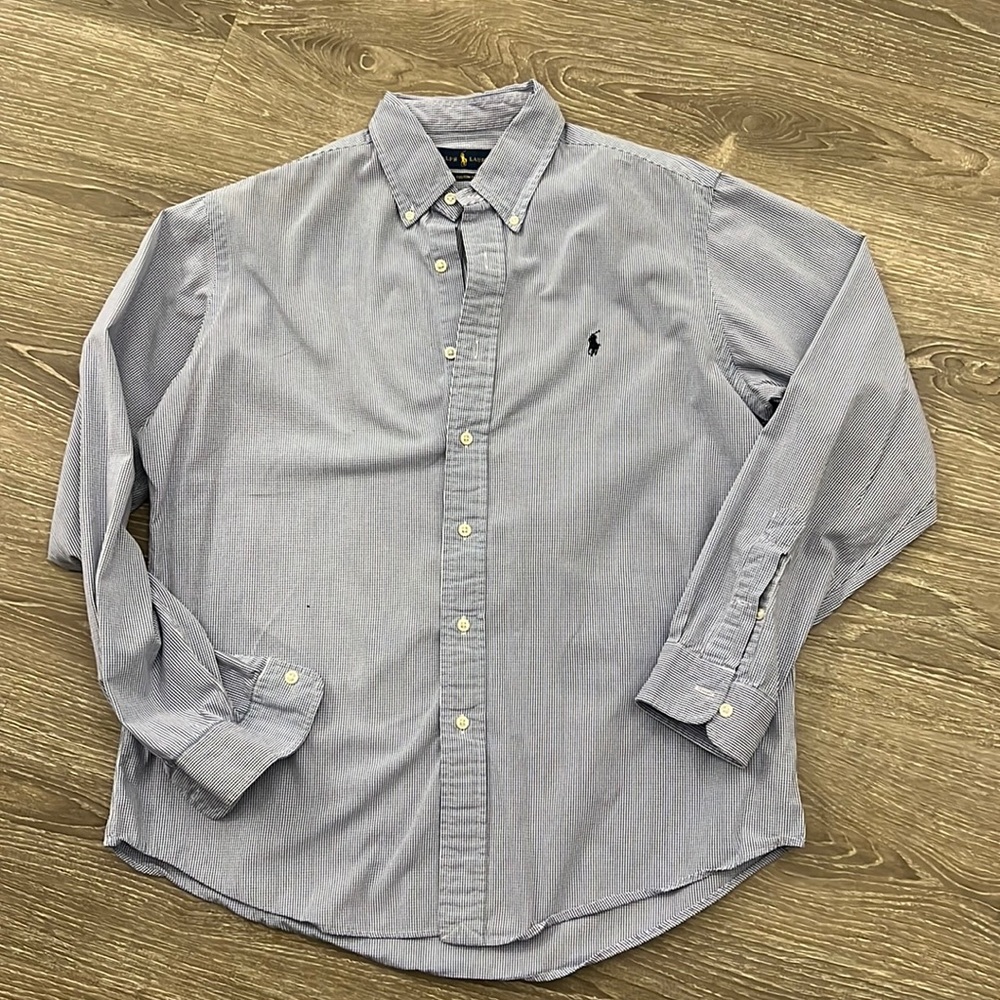 Ralph Lauren size L button down polo. I will say it's more medium than L